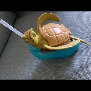 Disney Finding Nemo Crush the Surfer Sea Turtle